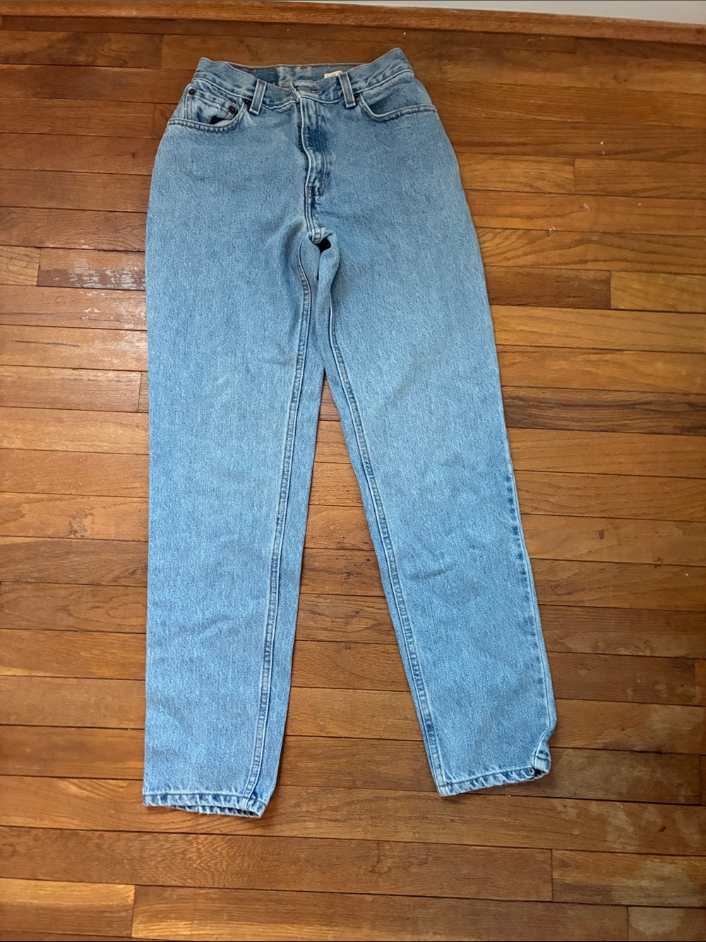 Levi’s 550 relaxed fit tapered leg